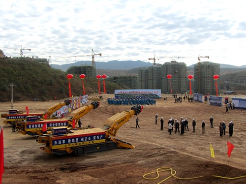 徐(xú)工掘進機齊助遇難(nán)隧道建設項目(mù)